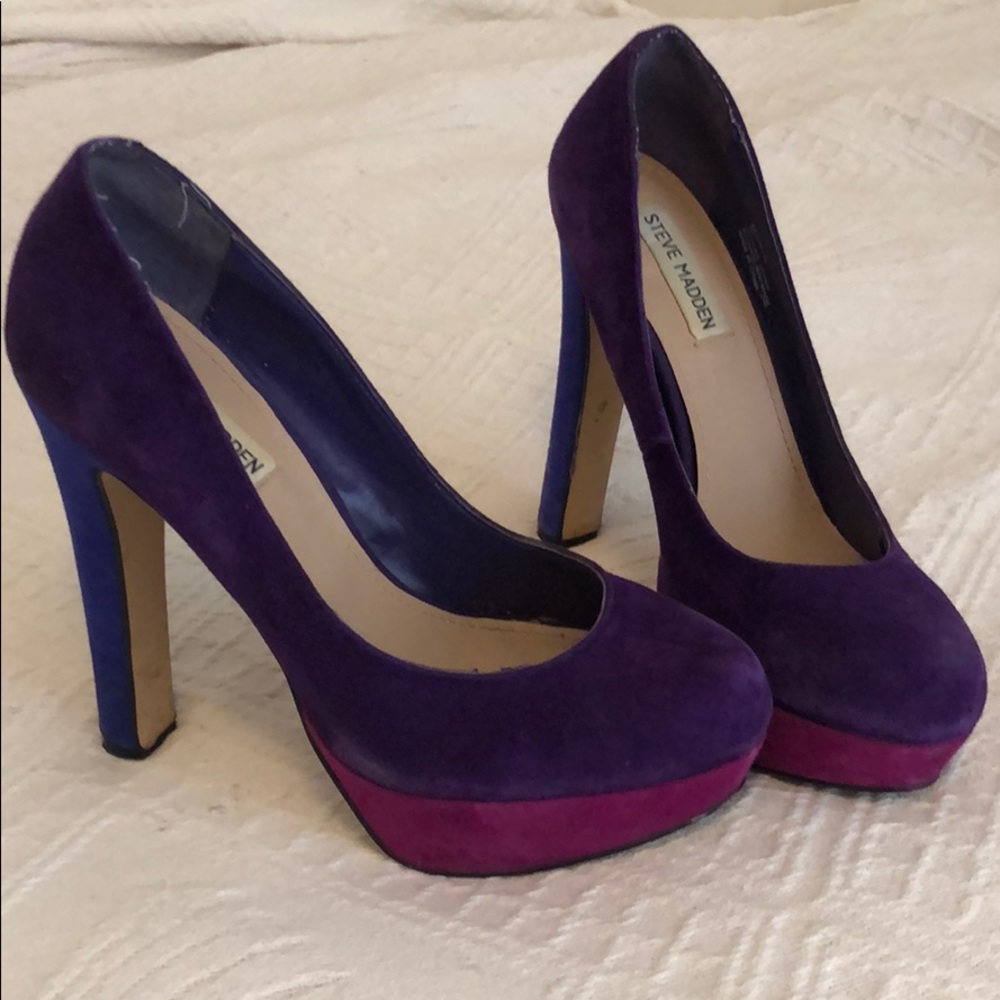 Steve Madden Suede Pumps